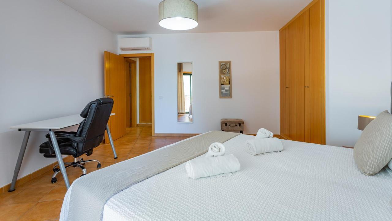 Apartment Magnificent 2bdr W/ Ac & Pool - 2min From - By Lovelystay *