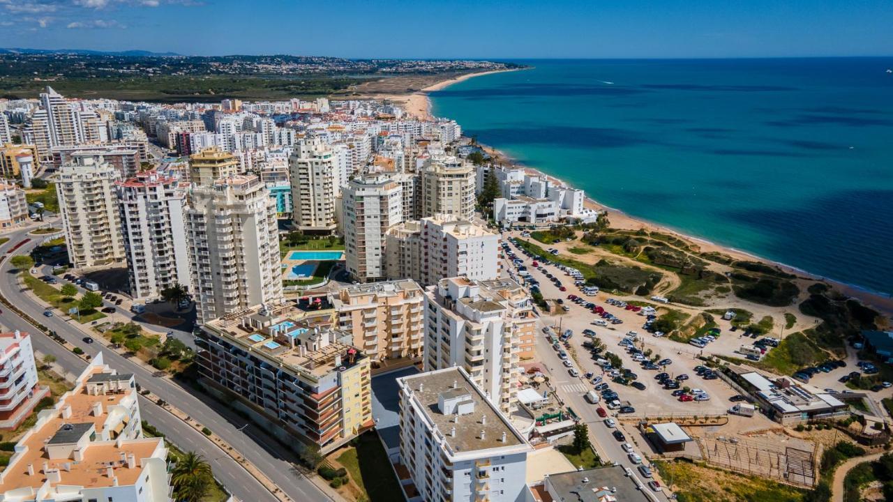 Magnificent 2bdr W/ Ac & Pool - 2min From - By Lovelystay Appartement Armação de Pêra