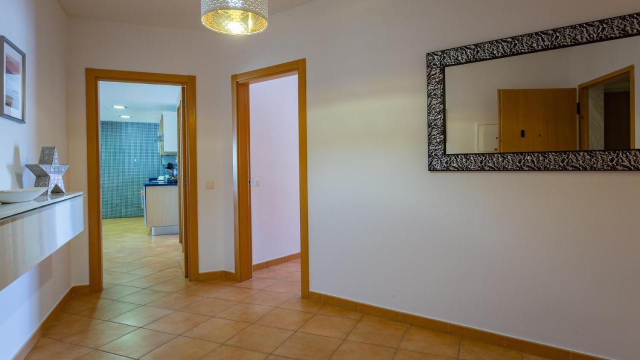 Magnificent 2bdr W/ Ac & Pool - 2min From - By Lovelystay *