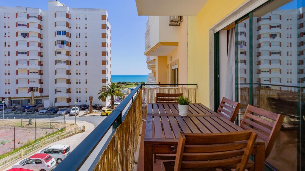 Apartment Magnificent 2bdr W/ Ac & Pool - 2min From - By Lovelystay