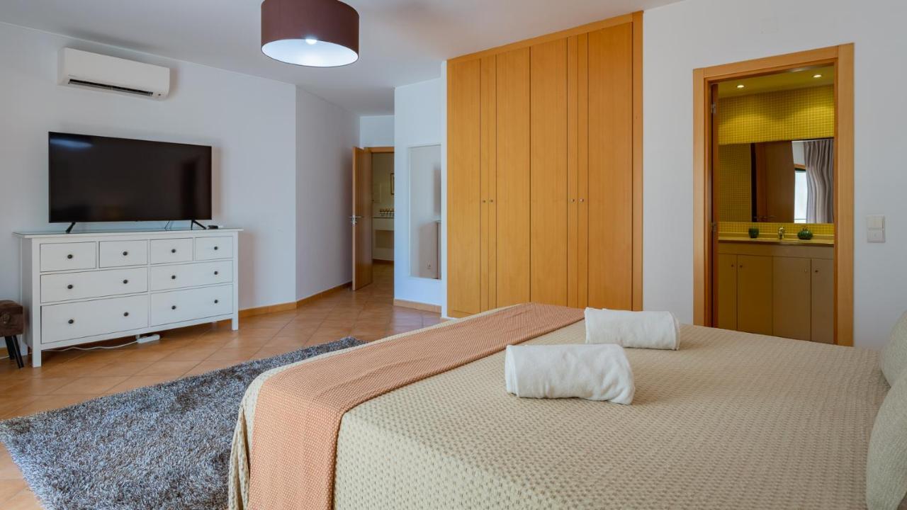Magnificent 2bdr W/ Ac & Pool - 2min From - By Lovelystay * Armação de Pêra