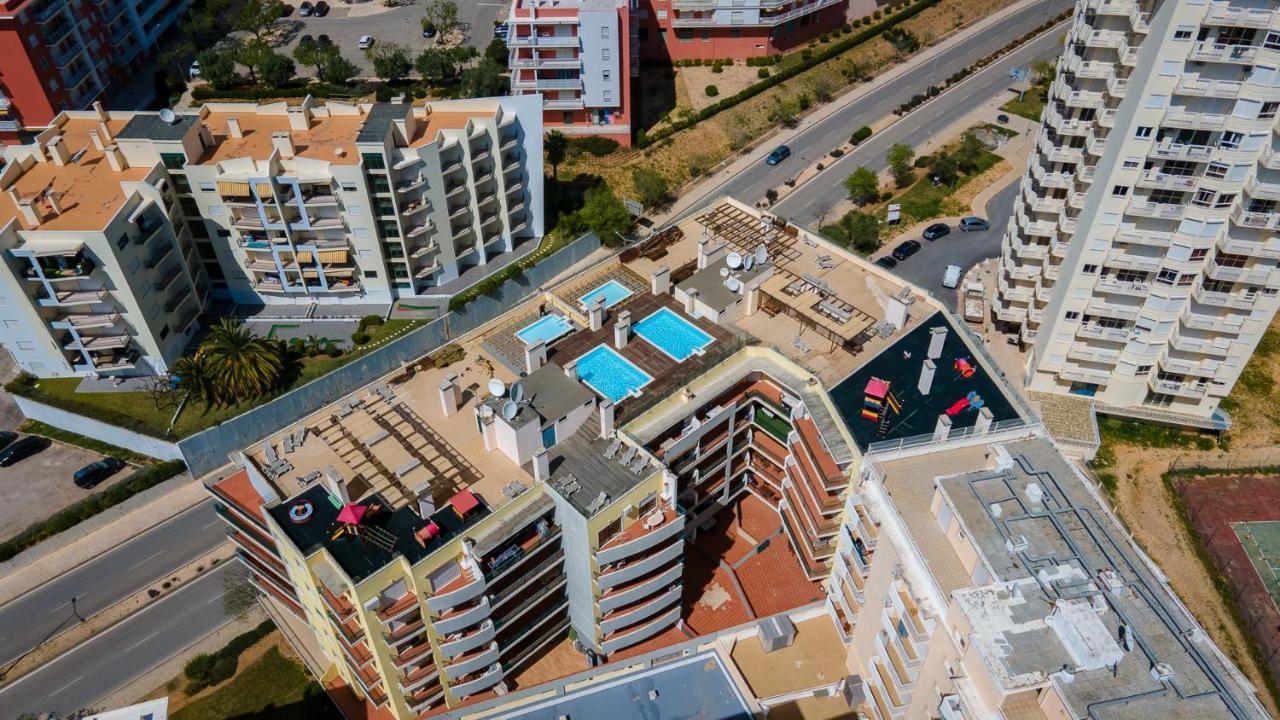 Magnificent 2bdr W/ Ac & Pool - 2min From - By Lovelystay Appartement Armação de Pêra