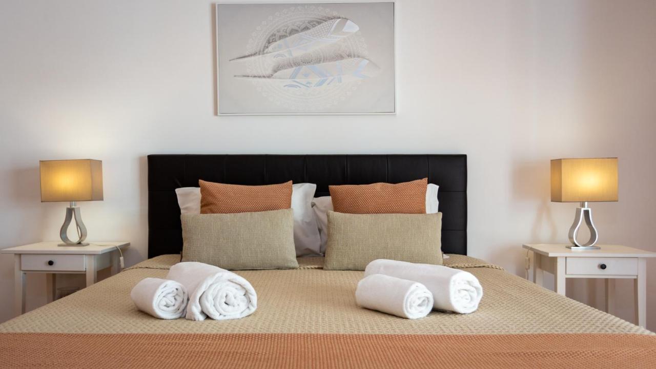 Magnificent 2bdr W/ Ac & Pool - 2min From - By Lovelystay Armação de Pêra