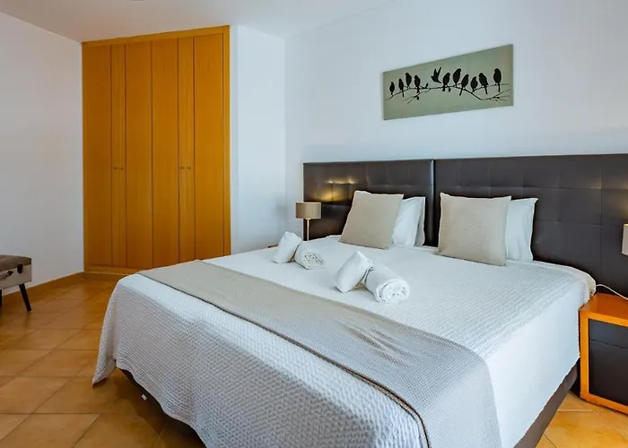 Magnificent 2Bdr Apartment W/ Ac & Pool - 2Min From Beach - By Lovelystay